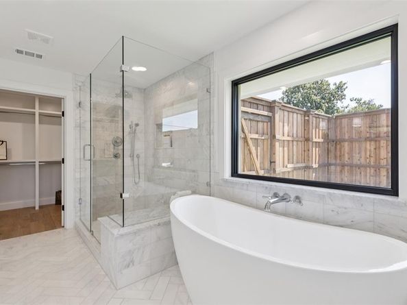 4042  Mendenhall Drive , Dallas Texas 75244