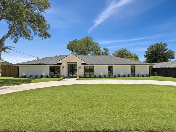 4042  Mendenhall Drive , Dallas Texas 75244