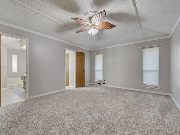 1917  Meadowview Drive , Garland Texas 75043