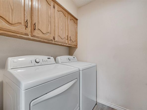 1917  Meadowview Drive , Garland Texas 75043