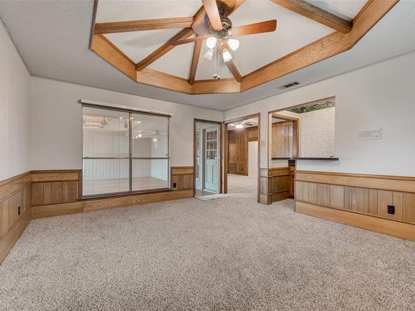 1917  Meadowview Drive , Garland Texas 75043