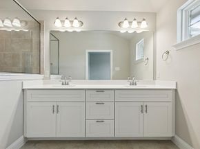 589  Hutchinson Lane , Lewisville Texas 75077