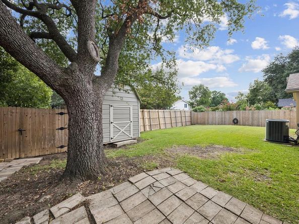 1616  Sara Lane , Richardson Texas 75081