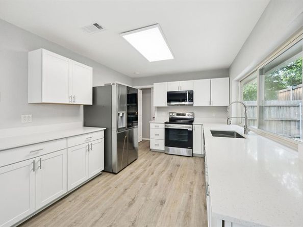 1616  Sara Lane , Richardson Texas 75081