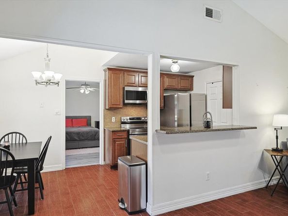 2320  Carol Good Lane , Carrollton Texas 75006
