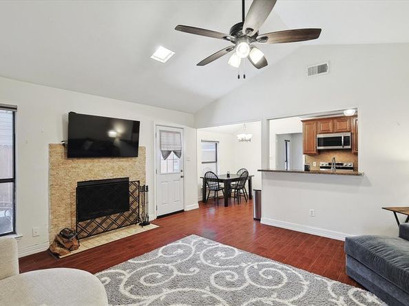 2320  Carol Good Lane , Carrollton Texas 75006