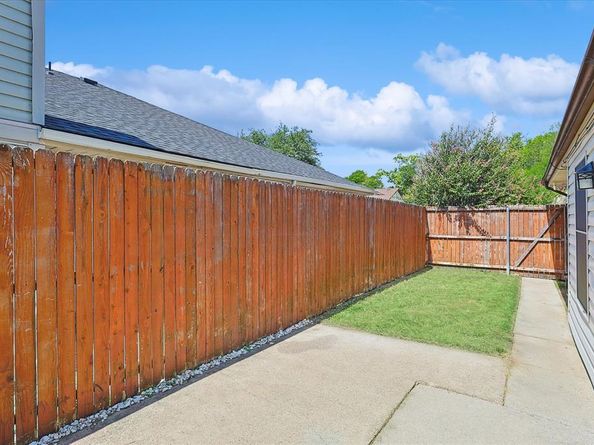 2320  Carol Good Lane , Carrollton Texas 75006
