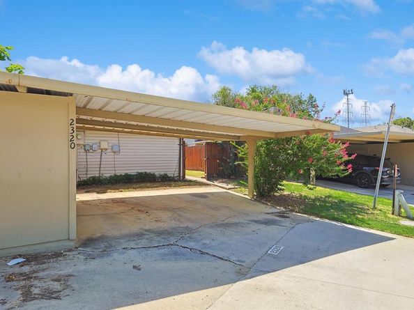 2320  Carol Good Lane , Carrollton Texas 75006