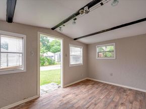 2514  Jefferson Boulevard , Dallas Texas 75211