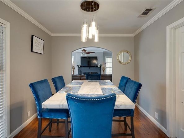 2514  Jefferson Boulevard , Dallas Texas 75211