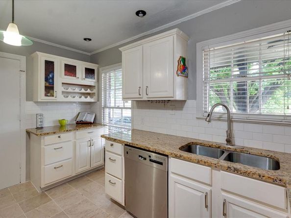 2514  Jefferson Boulevard , Dallas Texas 75211
