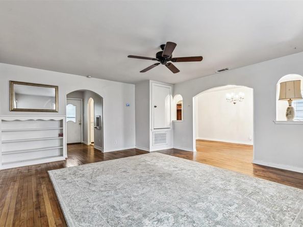 2325  Halbert Street , Fort Worth Texas 76112