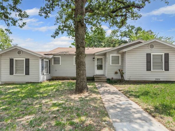 2325  Halbert Street , Fort Worth Texas 76112