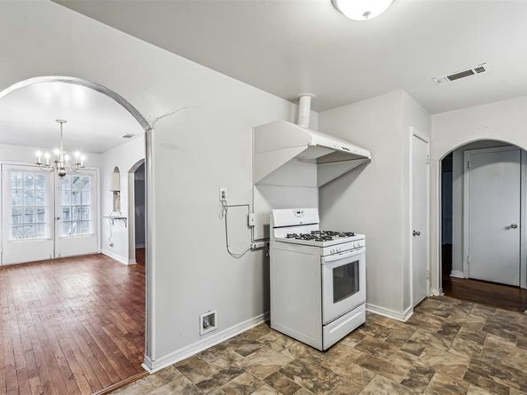 2325  Halbert Street , Fort Worth Texas 76112