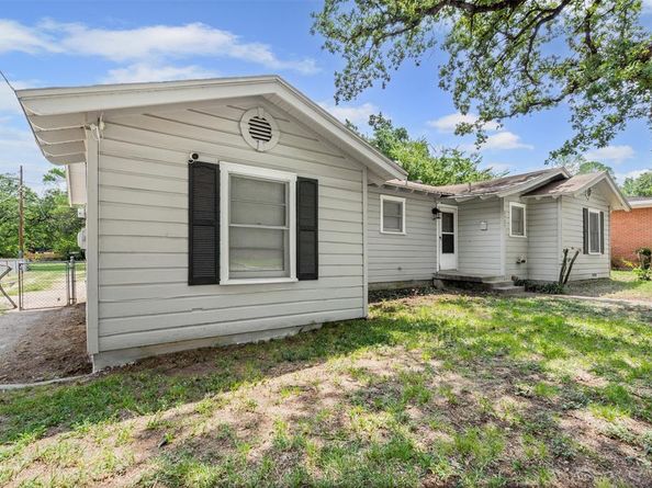 2325  Halbert Street , Fort Worth Texas 76112