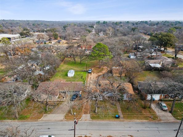 2325  Halbert Street , Fort Worth Texas 76112