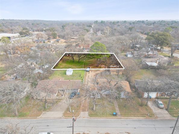 2325  Halbert Street , Fort Worth Texas 76112
