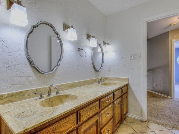 8809  Random Road , Fort Worth Texas 76179