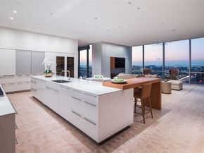 2200  Victory Avenue  2701, Dallas Texas 75219