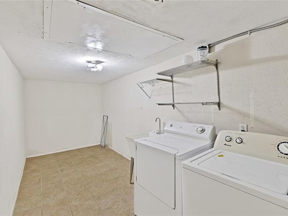 6808  Eastridge Drive  E1 Apt 24, Dallas Texas 75231