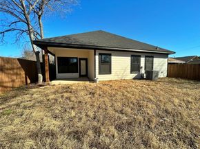 1466 E Morphy Street , Fort Worth Texas 76104