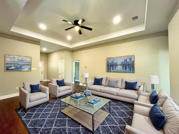 1466 E Morphy Street , Fort Worth Texas 76104