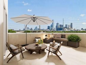 604 N Ewing Avenue  105, Dallas Texas 75203