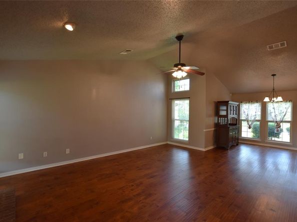 2806  Dukeswood Drive , Garland Texas 75040