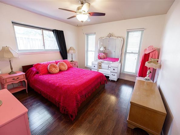 4458  Cardiff Avenue , Fort Worth Texas 76133
