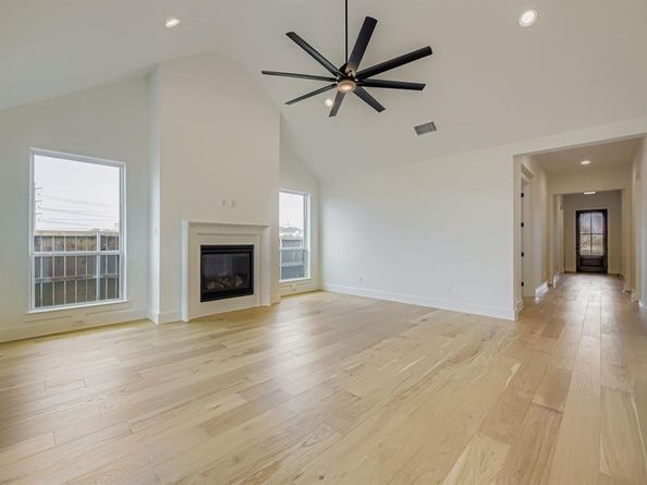 1609  Primms Place , Fort Worth Texas 76052