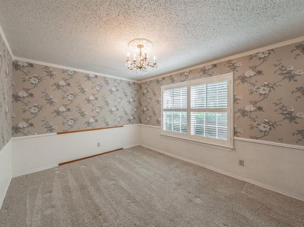 305  Warbler Drive , Bedford Texas 76021