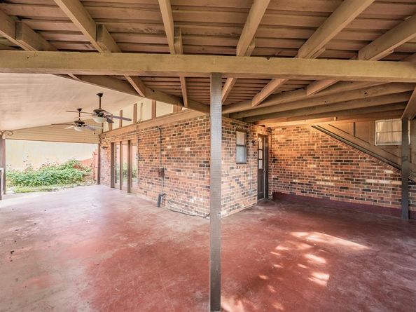 305  Warbler Drive , Bedford Texas 76021