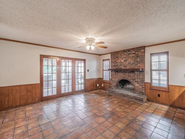 305  Warbler Drive , Bedford Texas 76021