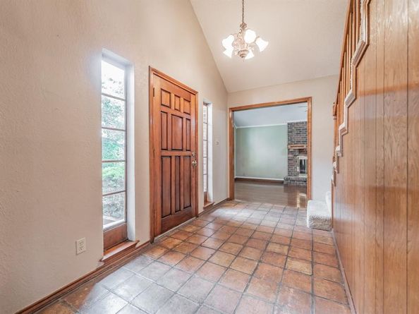 305  Warbler Drive , Bedford Texas 76021
