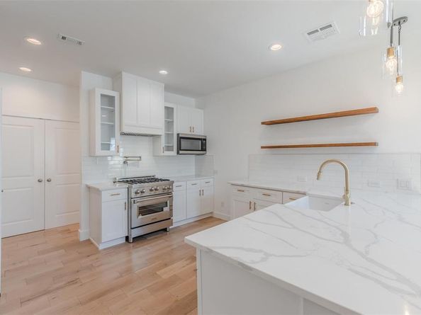 702  Graham Avenue , Dallas Texas 75223