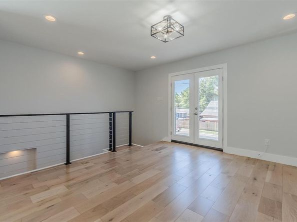 702  Graham Avenue , Dallas Texas 75223