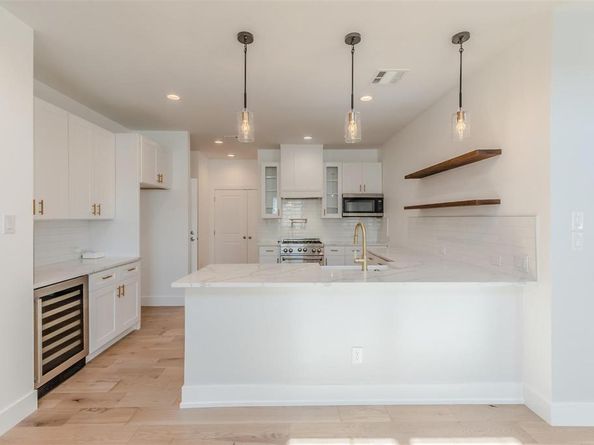 702  Graham Avenue , Dallas Texas 75223