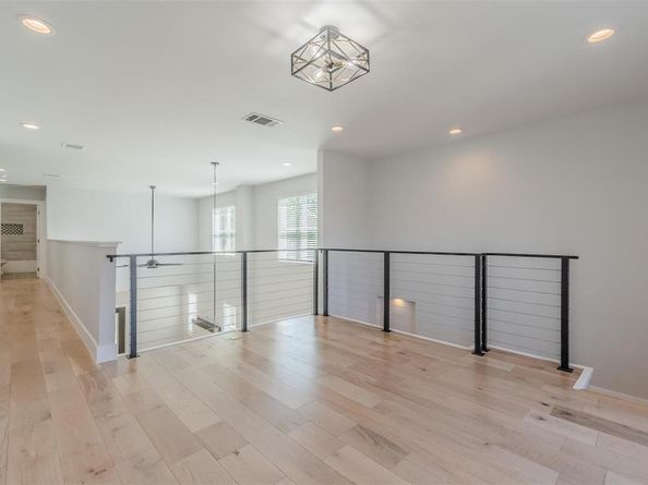 702  Graham Avenue , Dallas Texas 75223