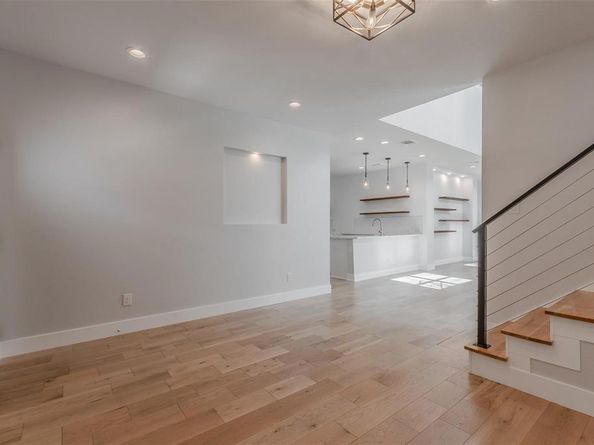702  Graham Avenue , Dallas Texas 75223