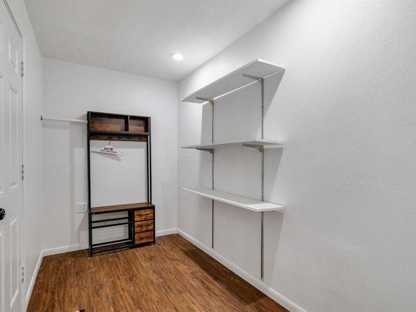 2549  Inadale Avenue , Dallas Texas 75228