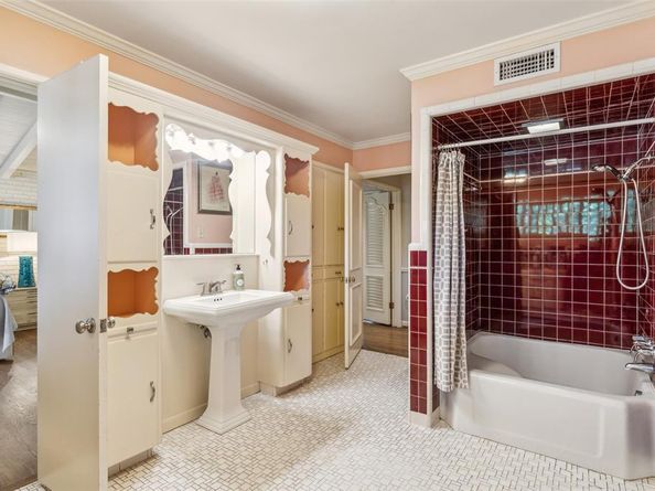 4549  Walnut Hill Lane , Dallas Texas 75229