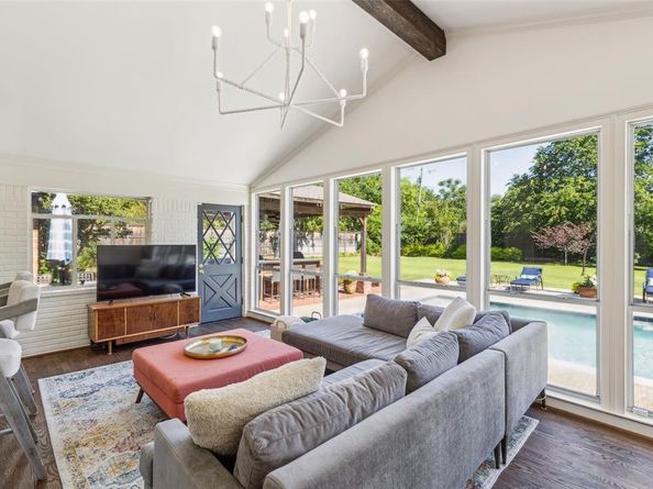 4549  Walnut Hill Lane , Dallas Texas 75229