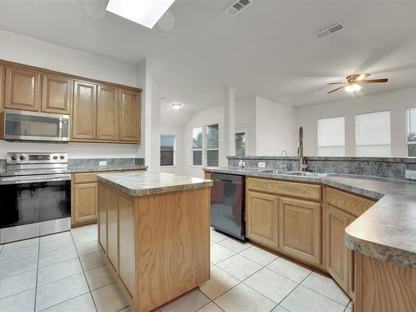 2502  Edgefield Trail , Mansfield Texas 76063