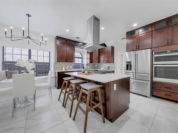 9320  Vista Circle , Irving Texas 75063