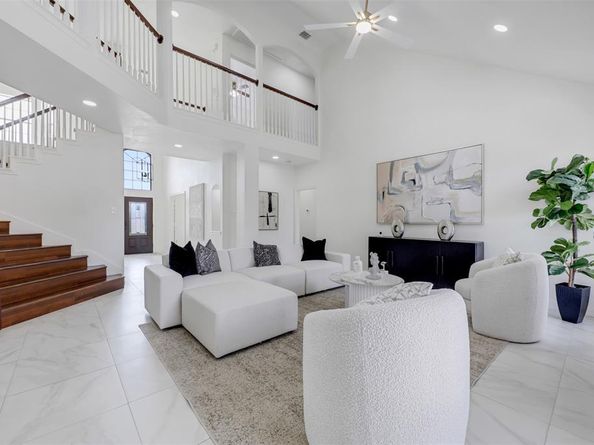 9320  Vista Circle , Irving Texas 75063