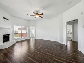 1036  Hollaway Circle , DeSoto Texas 75115