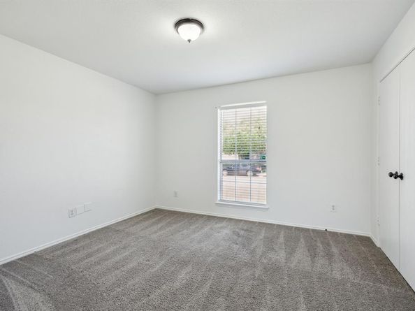 1036  Hollaway Circle , DeSoto Texas 75115