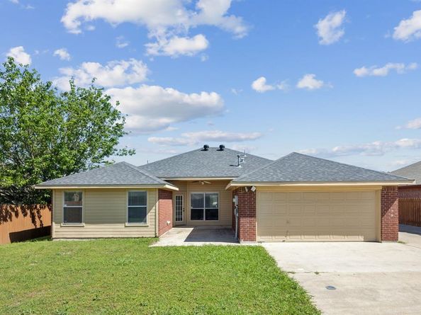 1036  Hollaway Circle , DeSoto Texas 75115