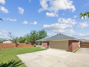 1036  Hollaway Circle , DeSoto Texas 75115