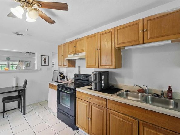 2805  Hale Avenue , Fort Worth Texas 76106